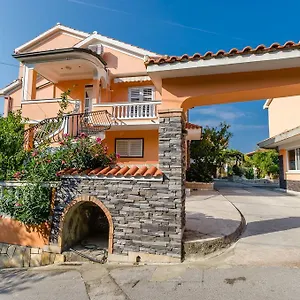 Apartment Darko